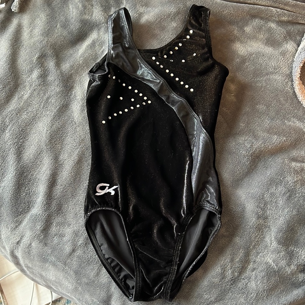 GL leo size youth XL